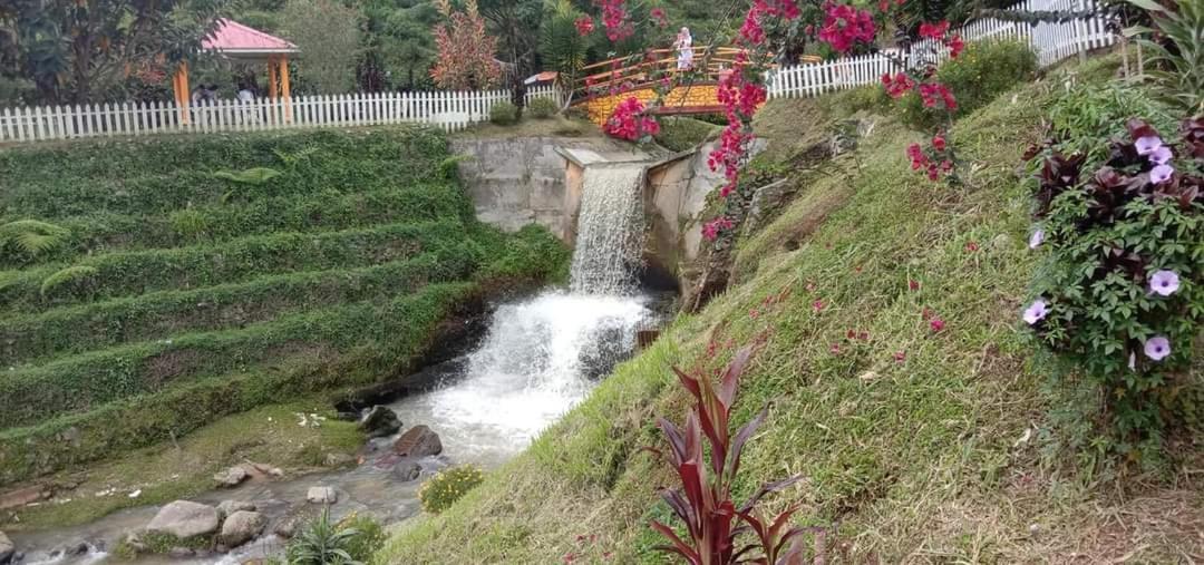 Muslim Homstay@Crown Imperial Court Cameron Highlands Extérieur photo